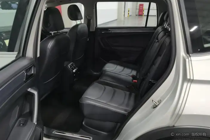 Volkswagen Tiguan L 2021 Model 330TSI Automatic 2WD R-Line Enjoy the version more – фото 20