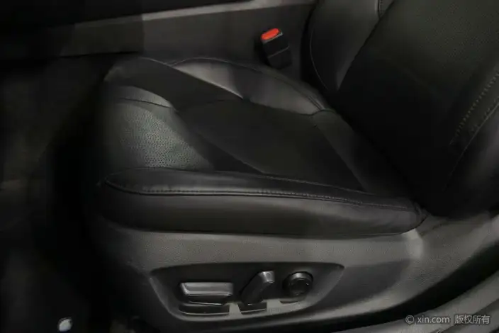 Toyota Avalon 2021 Model 2.5L Deluxe Edition – фото 18