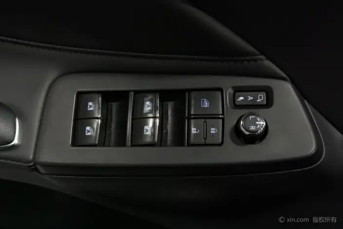 Toyota Avalon 2021 Model 2.5L Deluxe Edition – фото 22