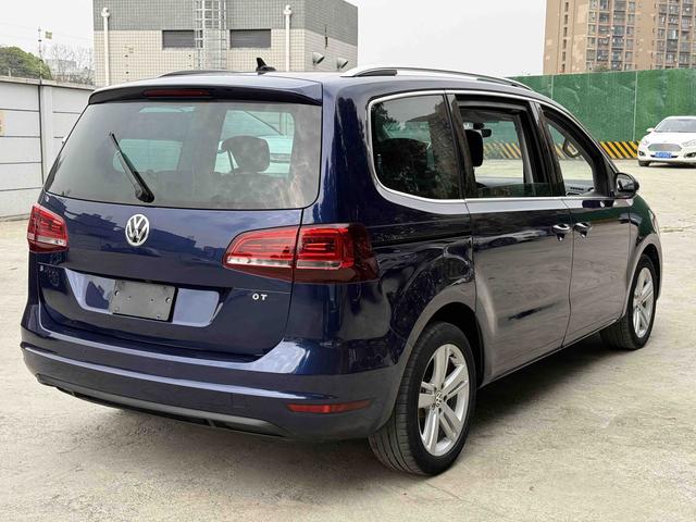 Volkswagen Sharan Модель 2018 года 380TSI Com f ort 7 seat – фото 9