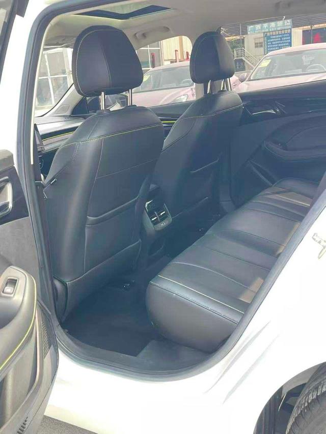 Roewe i5 2021 1.5L CVT Platinum Edition – фото 6