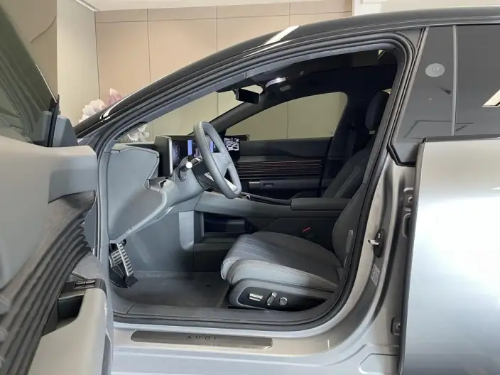 AUDI E5 Sportback 2026 Model Pioneer quattro Model – фото 25