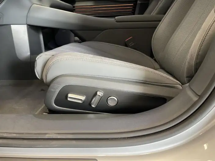 AUDI E5 Sportback 2026 Model Pioneer quattro Model – фото 26