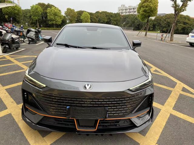 Changan UNI-V 2022 1.5T Sport – фото 2