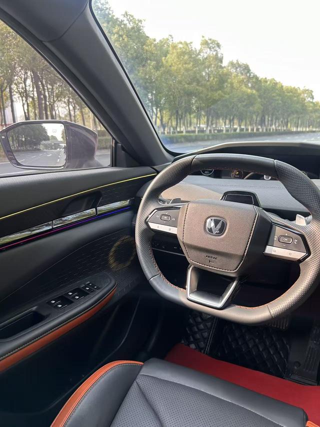 Changan UNI-V 2023 1.5T Premium Enjoy – фото 6