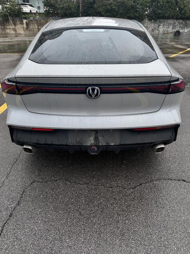 Changan UNI-V 2023 1.5T Premium Enjoy – фото 11