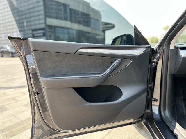 Tesla Model Y 2024 RWD – фото 8