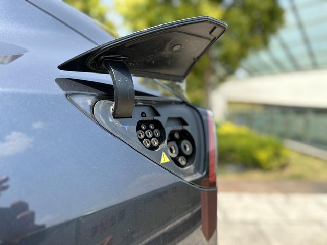 Tesla Model Y 2024 RWD – фото 15