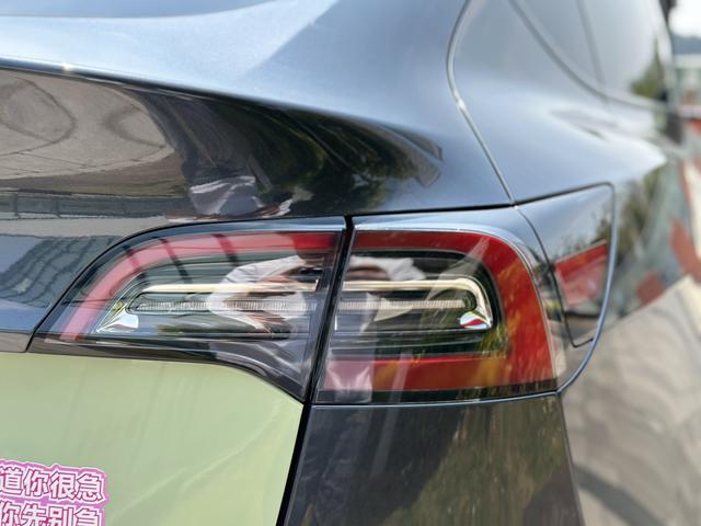 Tesla Model Y 2024 RWD – фото 16