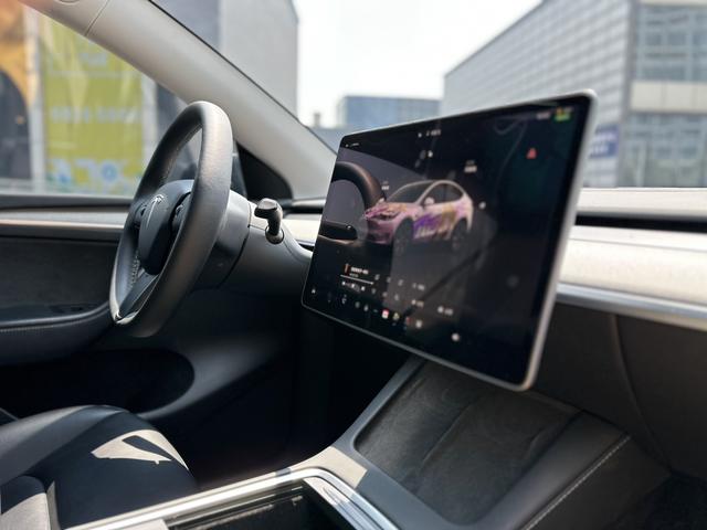 Tesla Model Y 2024 RWD – фото 17