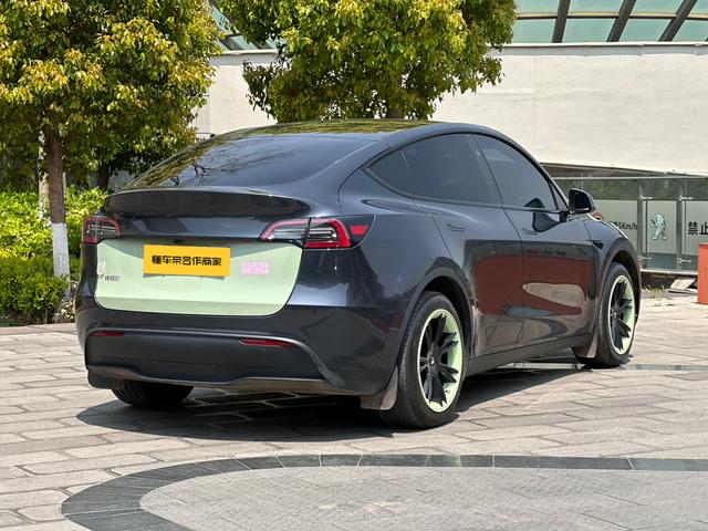 Tesla Model Y 2024 RWD – фото 23