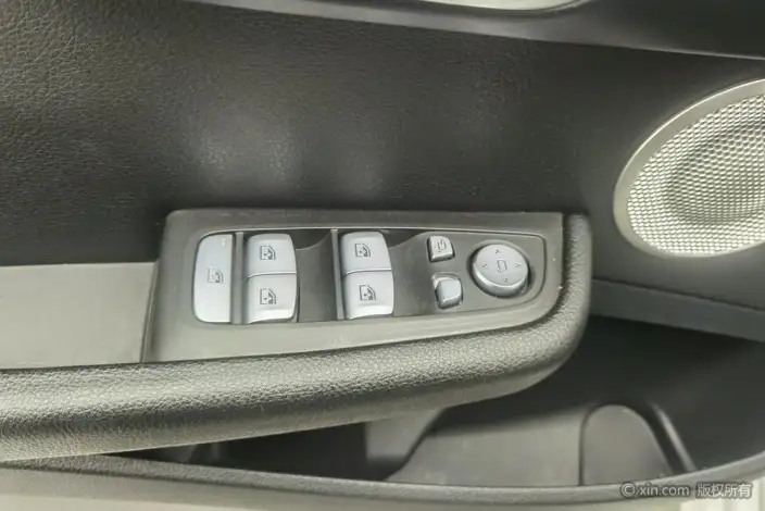 BMW 1 Series 2021 Model 120i M Sports Edition – фото 23
