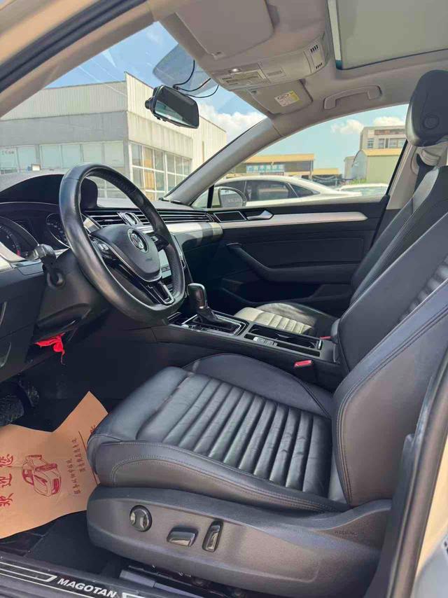 Volkswagen Magotan 2017 330TSI DSG Leading – фото 4