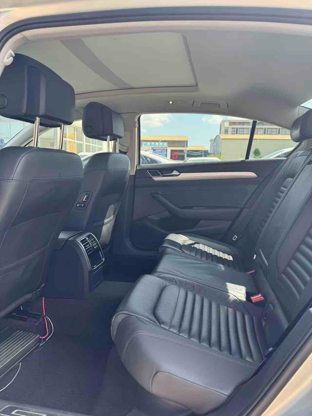 Volkswagen Magotan 2017 330TSI DSG Leading – фото 6
