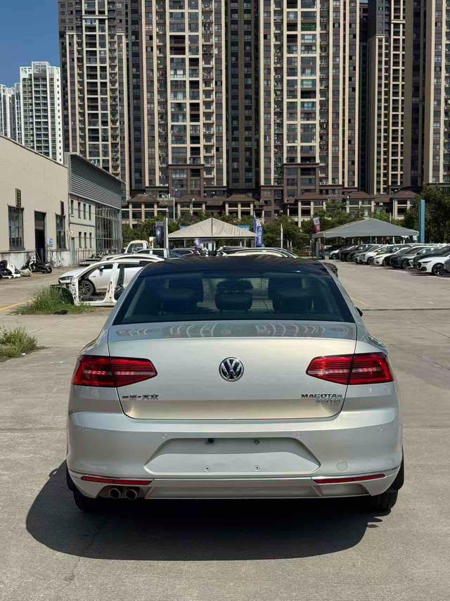 Volkswagen Magotan 2017 330TSI DSG Leading – фото 8