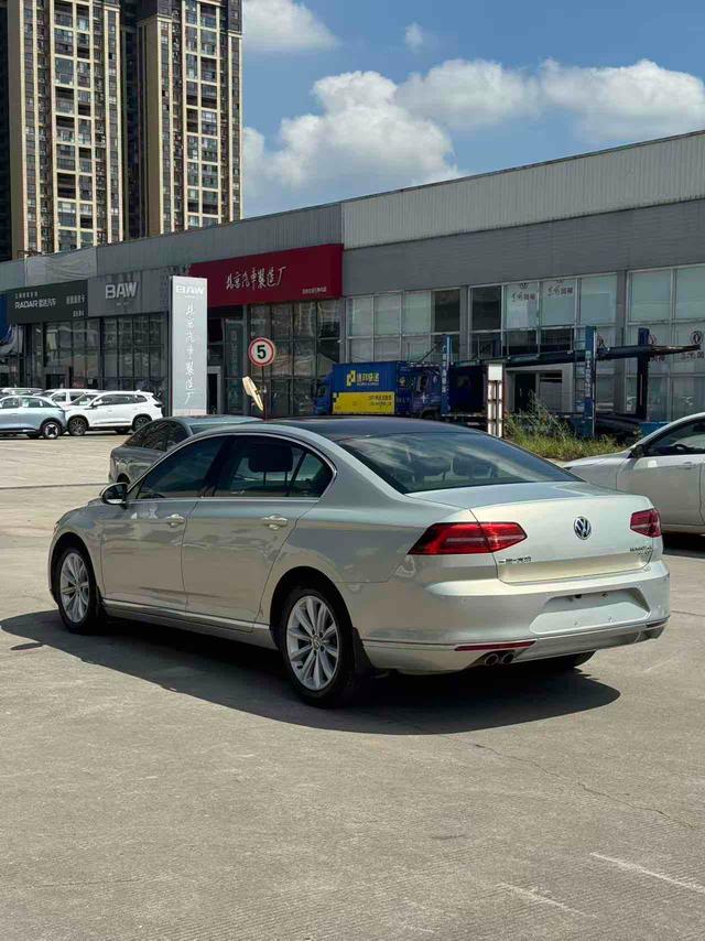 Volkswagen Magotan 2017 330TSI DSG Leading – фото 9