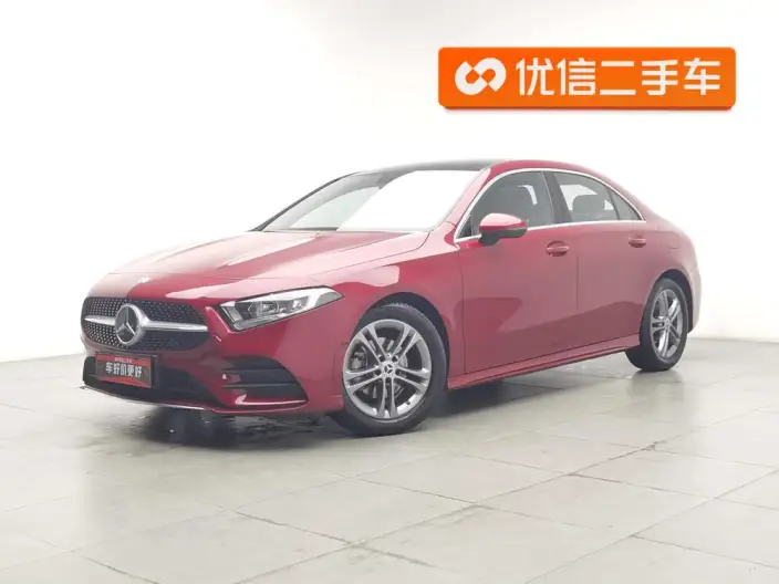 Mercedes-Benz A-class 2022 Model Facelift A 180 L Sports sedan – фото 1