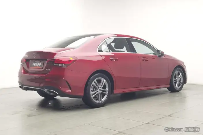 Mercedes-Benz A-class 2022 Model Facelift A 180 L Sports sedan – фото 4