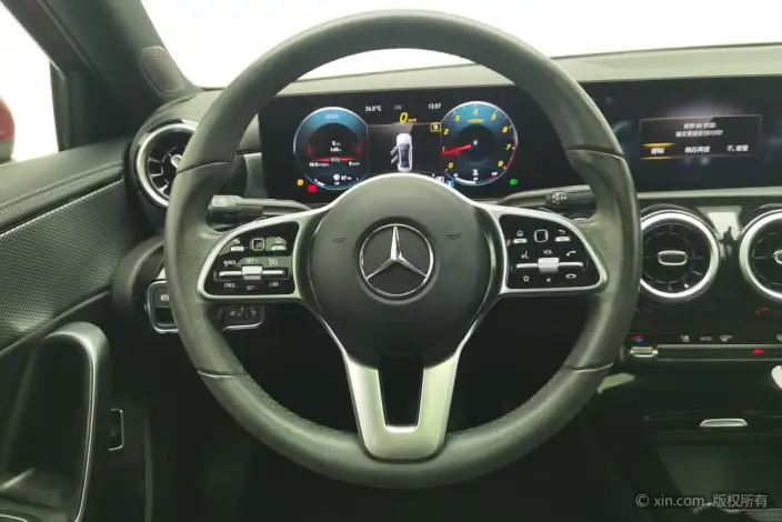 Mercedes-Benz A-class 2022 Model Facelift A 180 L Sports sedan – фото 14