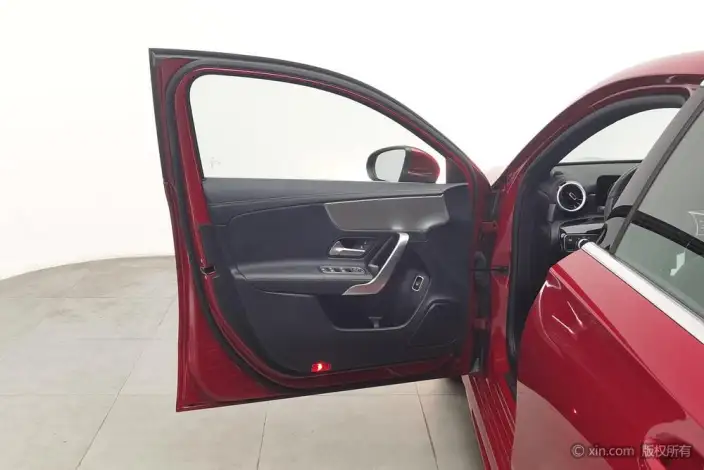 Mercedes-Benz A-class 2022 Model Facelift A 180 L Sports sedan – фото 22