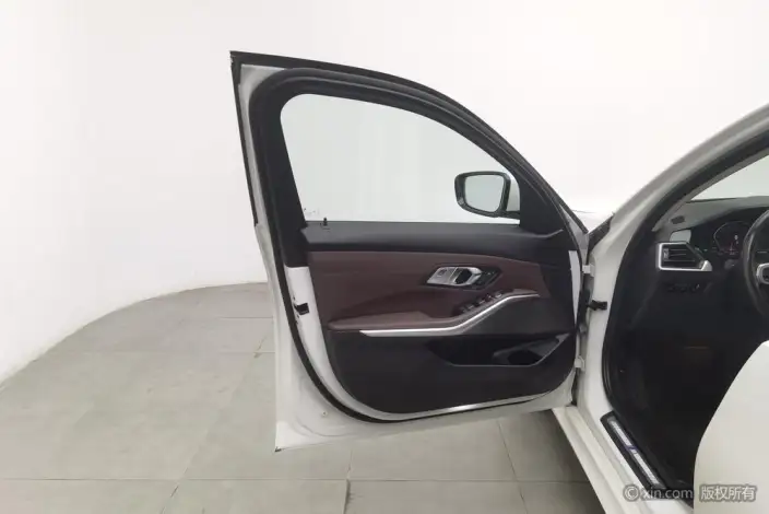 BMW 3 Series 2020 Model 320Li M Sports Set – фото 22