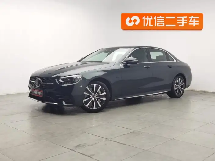 Mercedes-Benz E-Class PHEV 2021 Model E 350 e L Sports sedan – фото 1