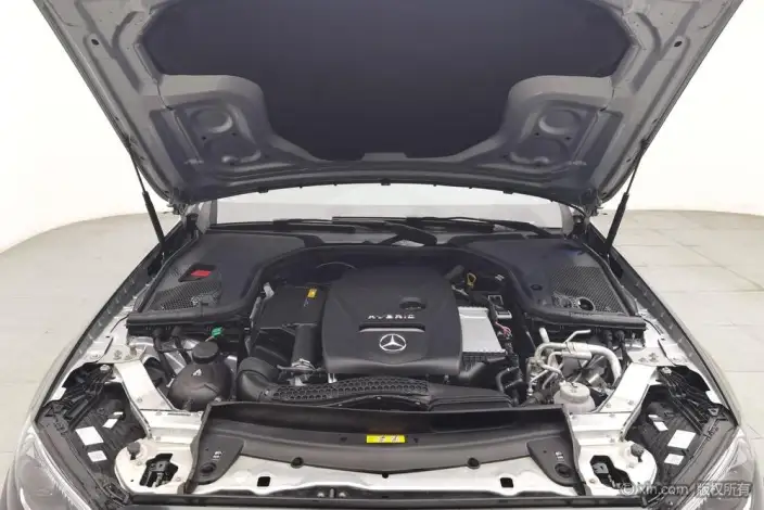 Mercedes-Benz E-Class PHEV 2021 Model E 350 e L Sports sedan – фото 5