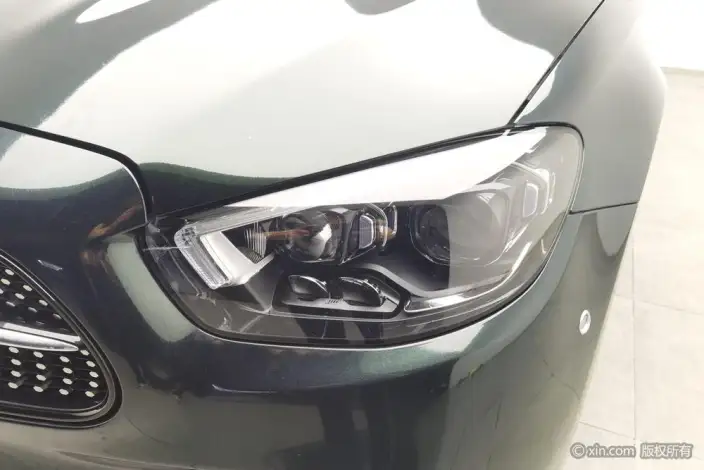 Mercedes-Benz E-Class PHEV 2021 Model E 350 e L Sports sedan – фото 7