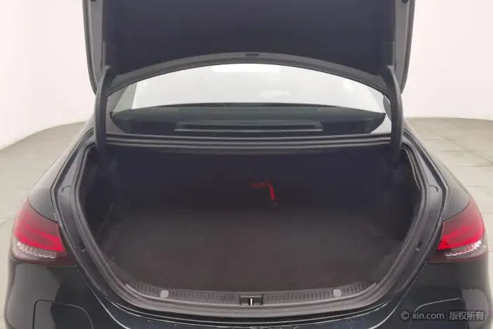 Mercedes-Benz E-Class PHEV 2021 Model E 350 e L Sports sedan – фото 24
