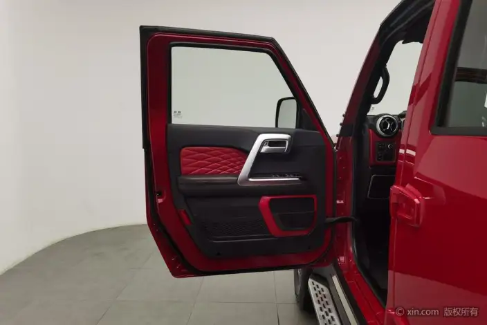 BAIC BJ40 2023 Model 2.0T Automatic 4WD City Hunter Edition Warrior Model – фото 20