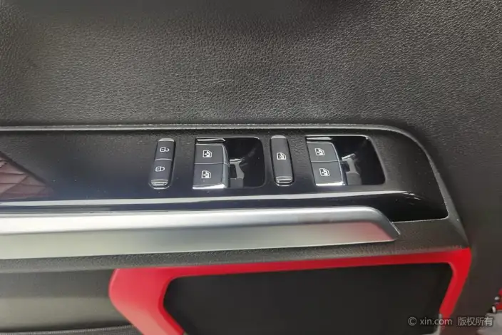 BAIC BJ40 2023 Model 2.0T Automatic 4WD City Hunter Edition Warrior Model – фото 21