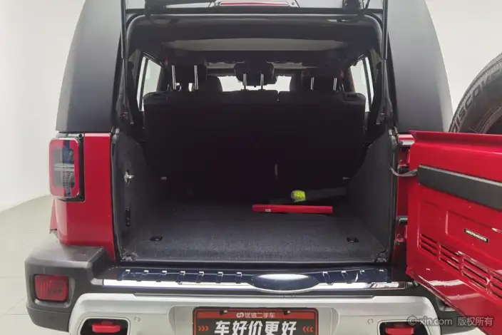 BAIC BJ40 2023 Model 2.0T Automatic 4WD City Hunter Edition Warrior Model – фото 22