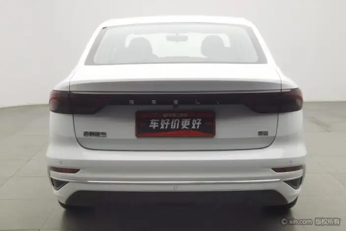 Geely Emgrand 2022 Model No. 4 Gen 1.5L CVT Noble Model – фото 3