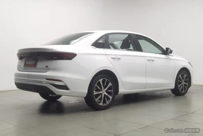 Geely Emgrand 2022 Model No. 4 Gen 1.5L CVT Noble Model – фото 4