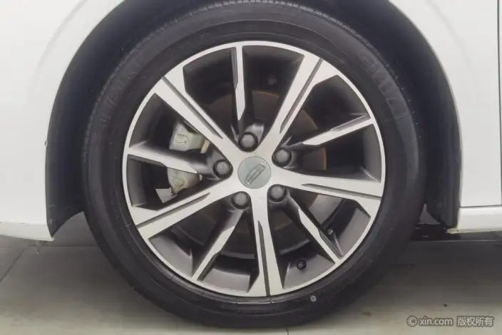 Geely Emgrand 2022 Model No. 4 Gen 1.5L CVT Noble Model – фото 8