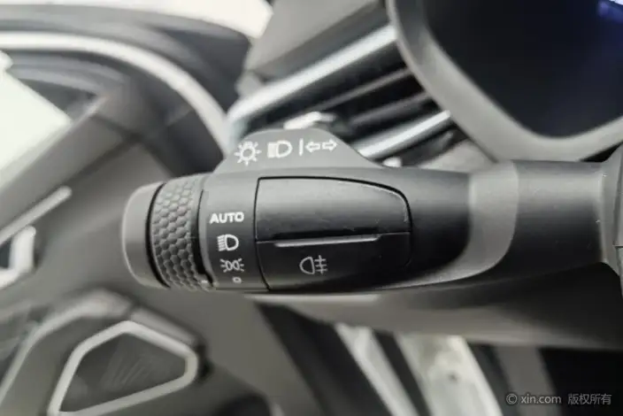 Geely Emgrand 2022 Model No. 4 Gen 1.5L CVT Noble Model – фото 16