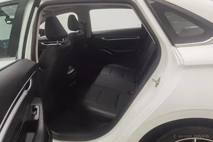 Geely Emgrand 2022 Model No. 4 Gen 1.5L CVT Noble Model – фото 20