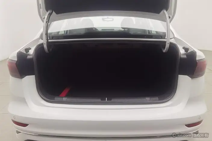 Geely Emgrand 2022 Model No. 4 Gen 1.5L CVT Noble Model – фото 24