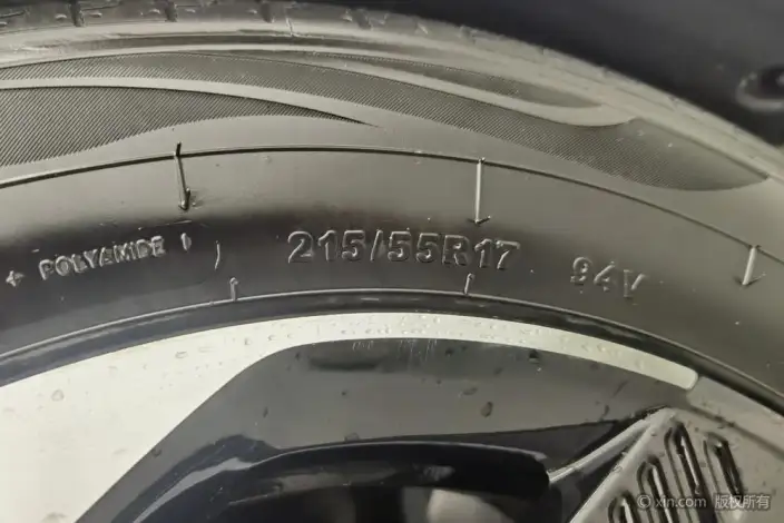 Geely Galaxy L6 2023 Model 1.5T DHT 125km MAX – фото 14