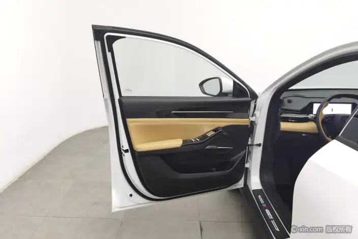 Geely Galaxy L6 2023 Model 1.5T DHT 125km MAX – фото 22