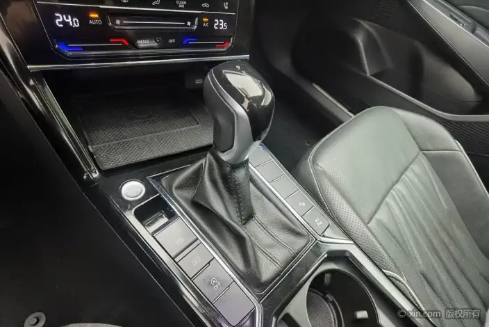 Volkswagen Passat 2023 Model Facelift 330TSI Starry sky Deluxe Edition – фото 14