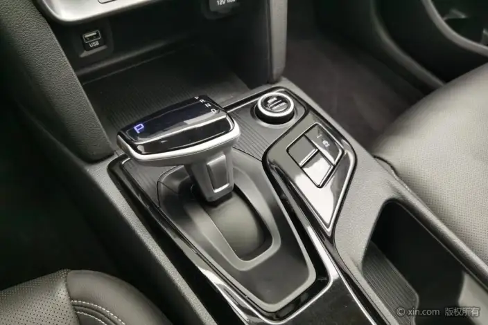 Hyundai ix35 2021 Model 2.0L Automatic 2WD Leading version GLS – фото 15