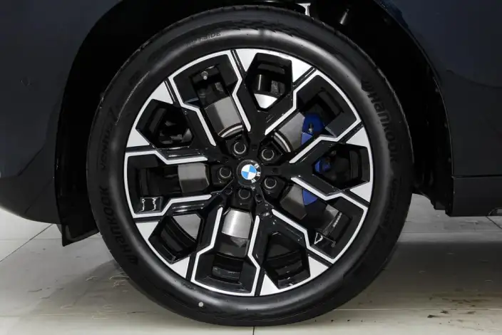BMW X3 2025 Model xDrive30L Exclusive Model M Sports Night Set – фото 13