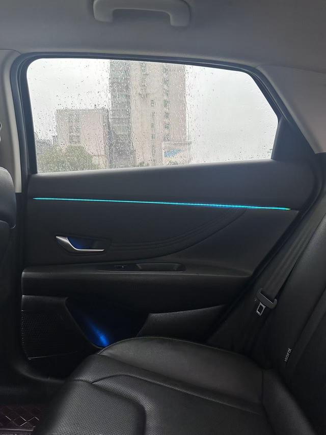Hyundai Elantra 2021 1.5L CVT LUX Premium – фото 7