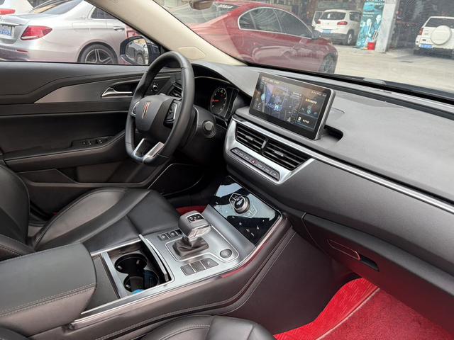 Hongqi H5 Classic 2022 1.8T Automatic Smartlink Flag Edition – фото 6