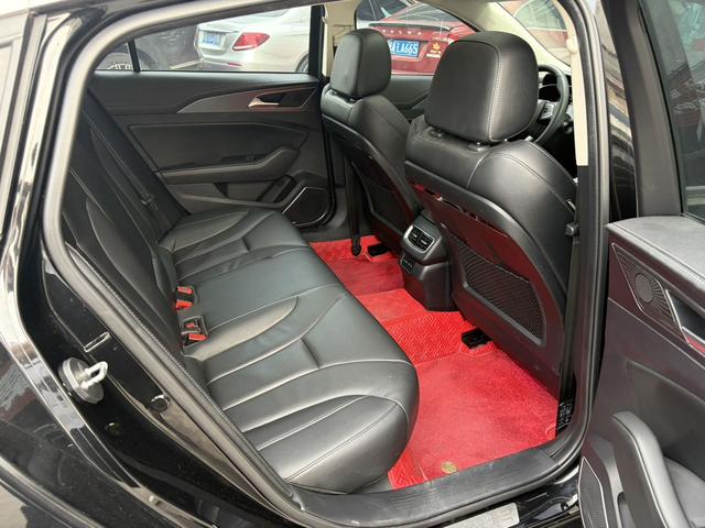 Hongqi H5 Classic 2022 1.8T Automatic Smartlink Flag Edition – фото 9