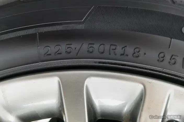 BESTUNE B70 2023 Model Third generation 1.5T Automatic Changxiang Edition Model – фото 9
