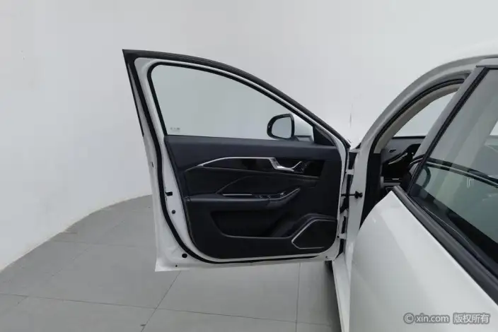 BESTUNE B70 2023 Model Third generation 1.5T Automatic Changxiang Edition Model – фото 21