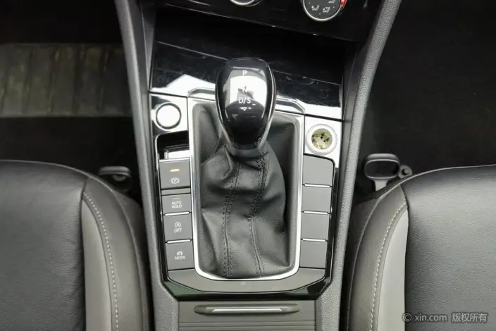 Volkswagen Sagitar 2020 Model 200TSI DSG Comfort Model China VI – фото 14
