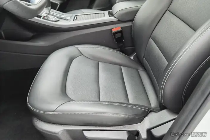 Geely Emgrand GL 2021 Model UP 1.4T CVT Ling Shang Model – фото 18